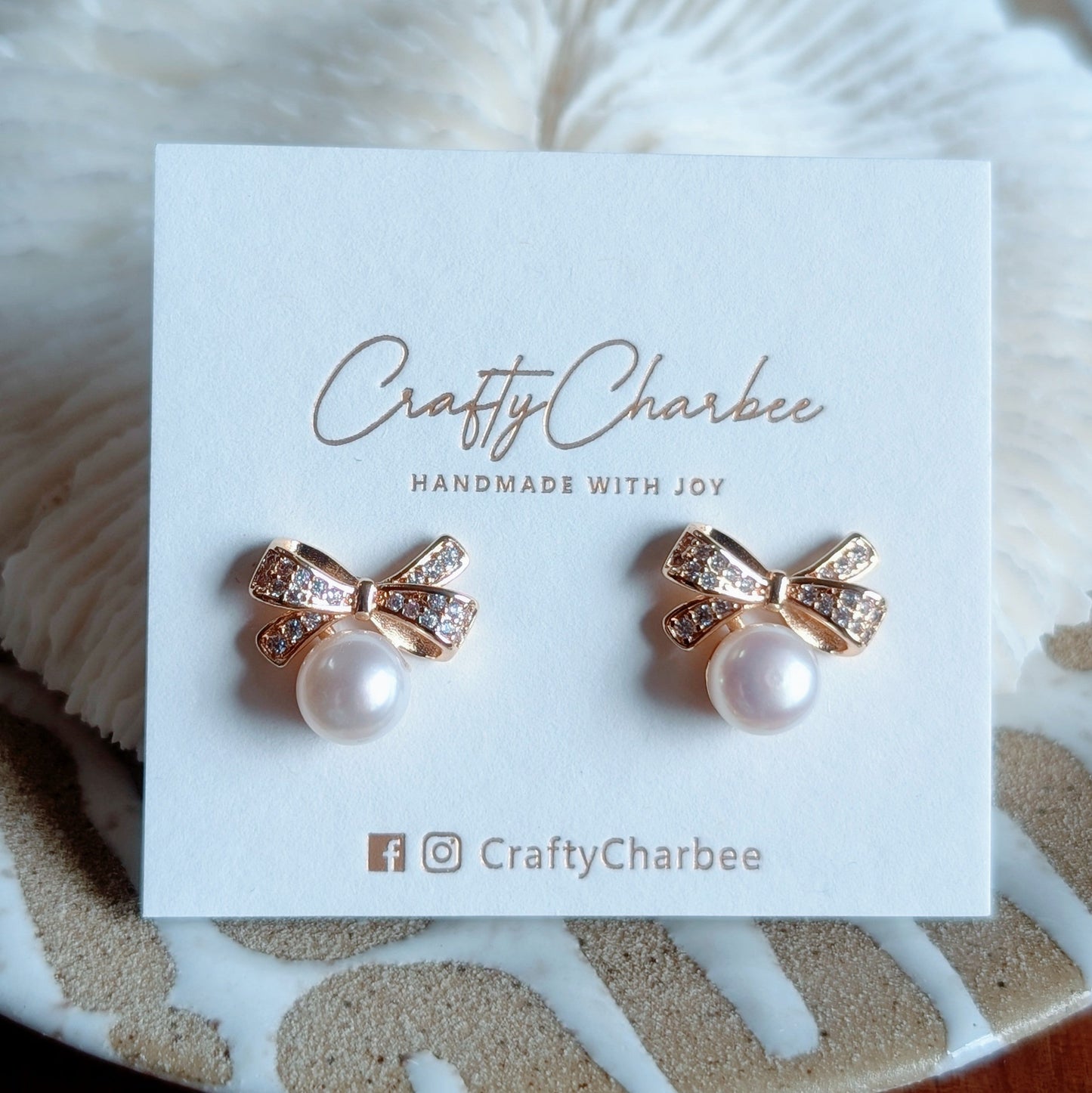 Rhinestone Bow Natural Freshwater Pearl 14K Gold-Plated Stud Earrings (Gold)