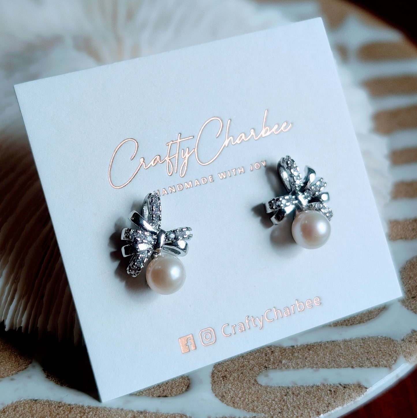 Rhinestone Bow Natural Freshwater Pearl 14K Gold-Plated Stud Earrings (Sliver)
