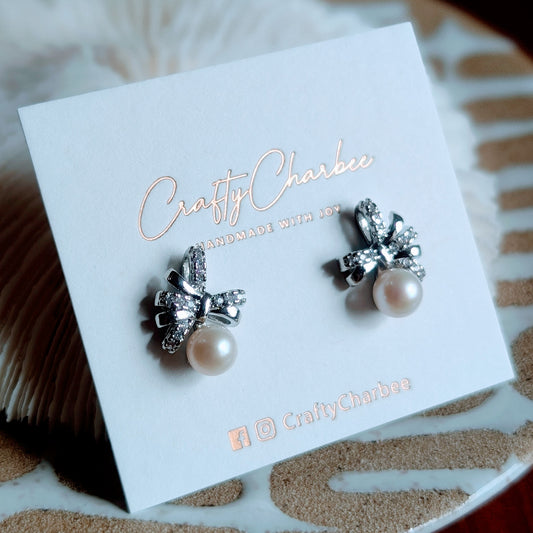 Rhinestone Bow Natural Freshwater Pearl 14K Gold-Plated Stud Earrings (Sliver)