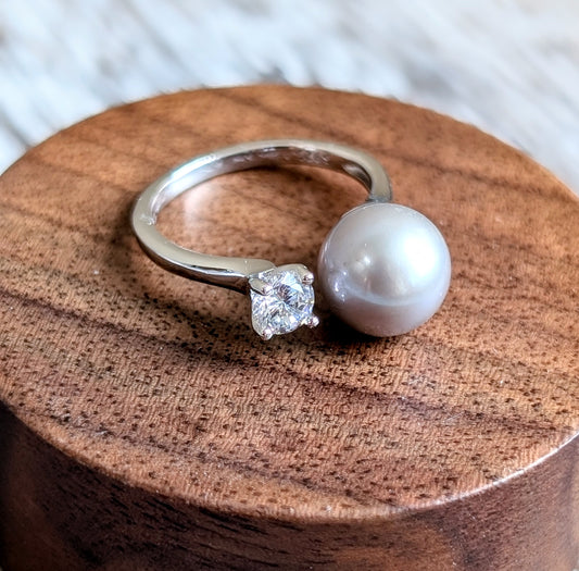 Sliver S925 Rhinestone Grey Freshwater Pearl Ring, S925 Collection