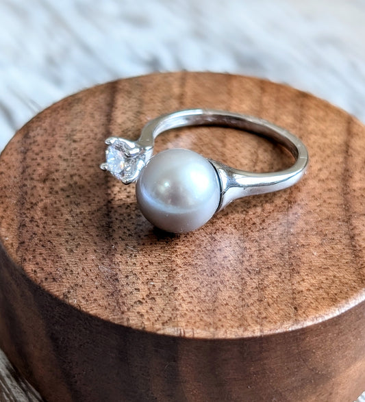 Sliver S925 Rhinestone Grey Freshwater Pearl Ring, S925 Collection