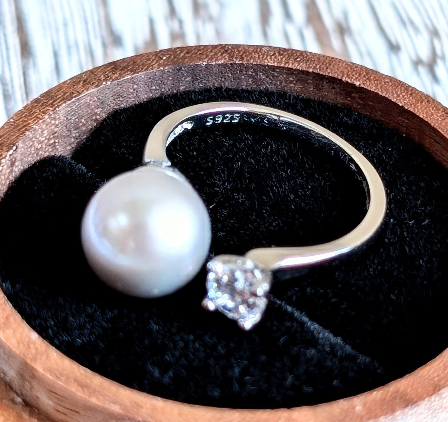 Sliver S925 Rhinestone Grey Freshwater Pearl Ring, S925 Collection