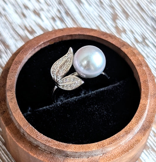 Sliver S925 Grey Freshwater Pearl Rhinestone Leaf Ring, S925 Collection